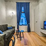 Designer Aristocratic 1 Bedroom | Next To Cathedral