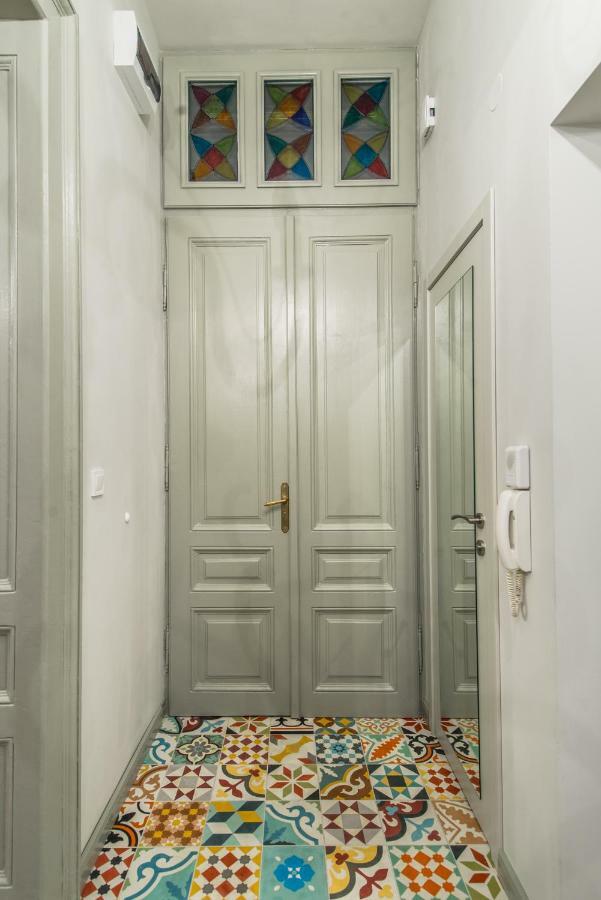 Designer Aristocratic 1 Bedroom | Next To Cathedral Apartament